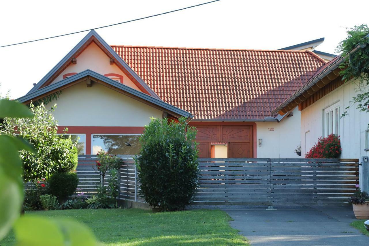 Vila Ferienvierkanthof Brigitte Unterbuch Exteriér fotografie